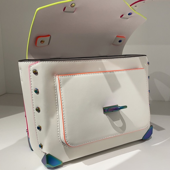 Michael Kors Manhattan contrast trim white satchel crossbody - Picture 6 of 12